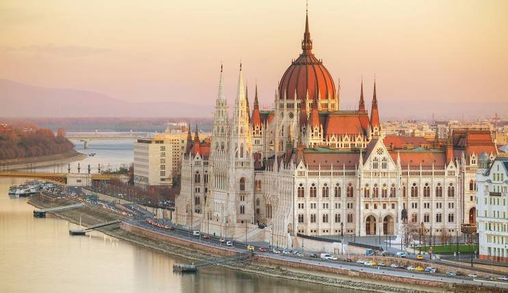 Study in Hungary with Educarebd
